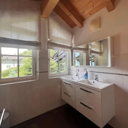 Inventum - Luxury With Stunning Views & Sunlit Balcony All Year-round Apartment Neukirchen am Grossvenediger
