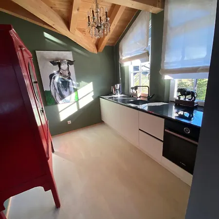 Inventum - Luxury With Stunning Views & Sunlit Balcony All Year-round