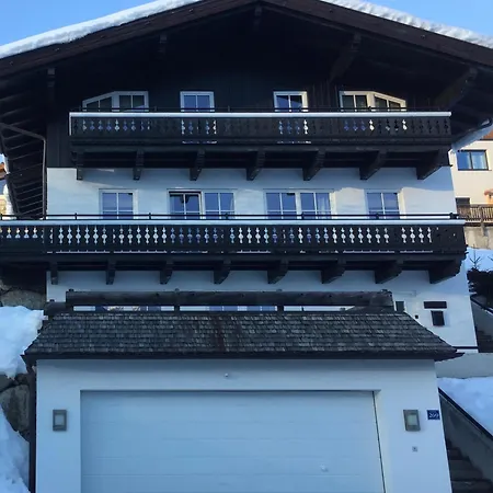 Inventum - Luxury With Stunning Views & Sunlit Balcony All Year-round Apartment